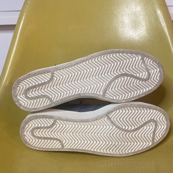 Adidas Textured Sneaker Sz 8.5 - Picture 9 of 10